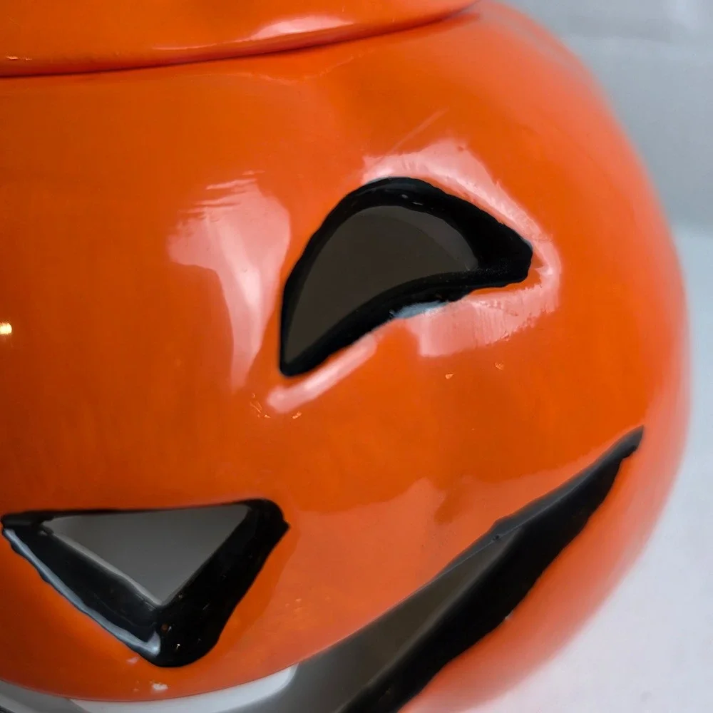 Halloween Jack-O-Lantern Ceramic Pumpkin Jar Lid Orange Glossy Whimsical Fall
